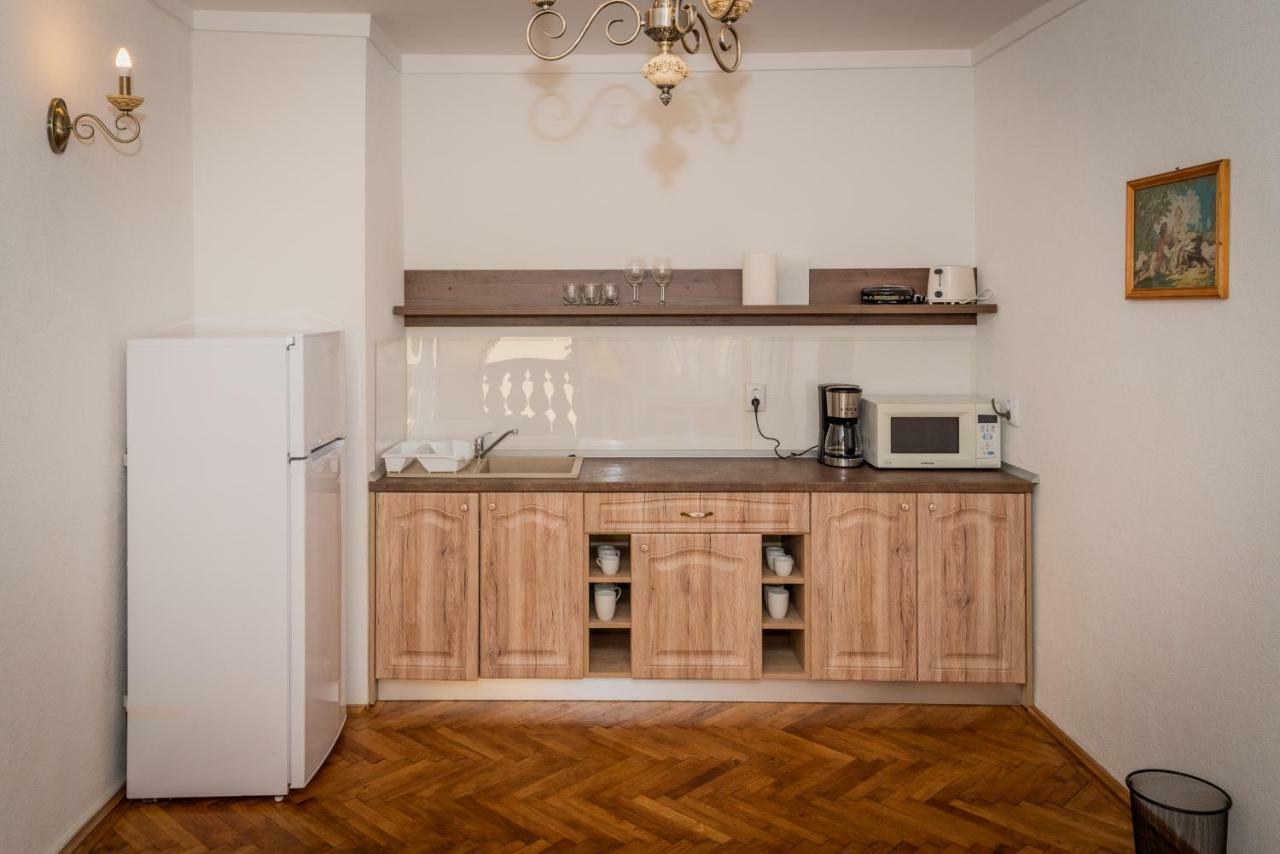 Musik Apartments Old Town Сибиу Екстериор снимка