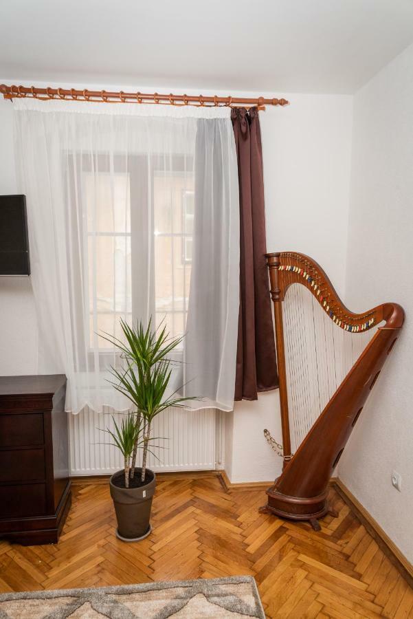 Musik Apartments Old Town Сибиу Екстериор снимка