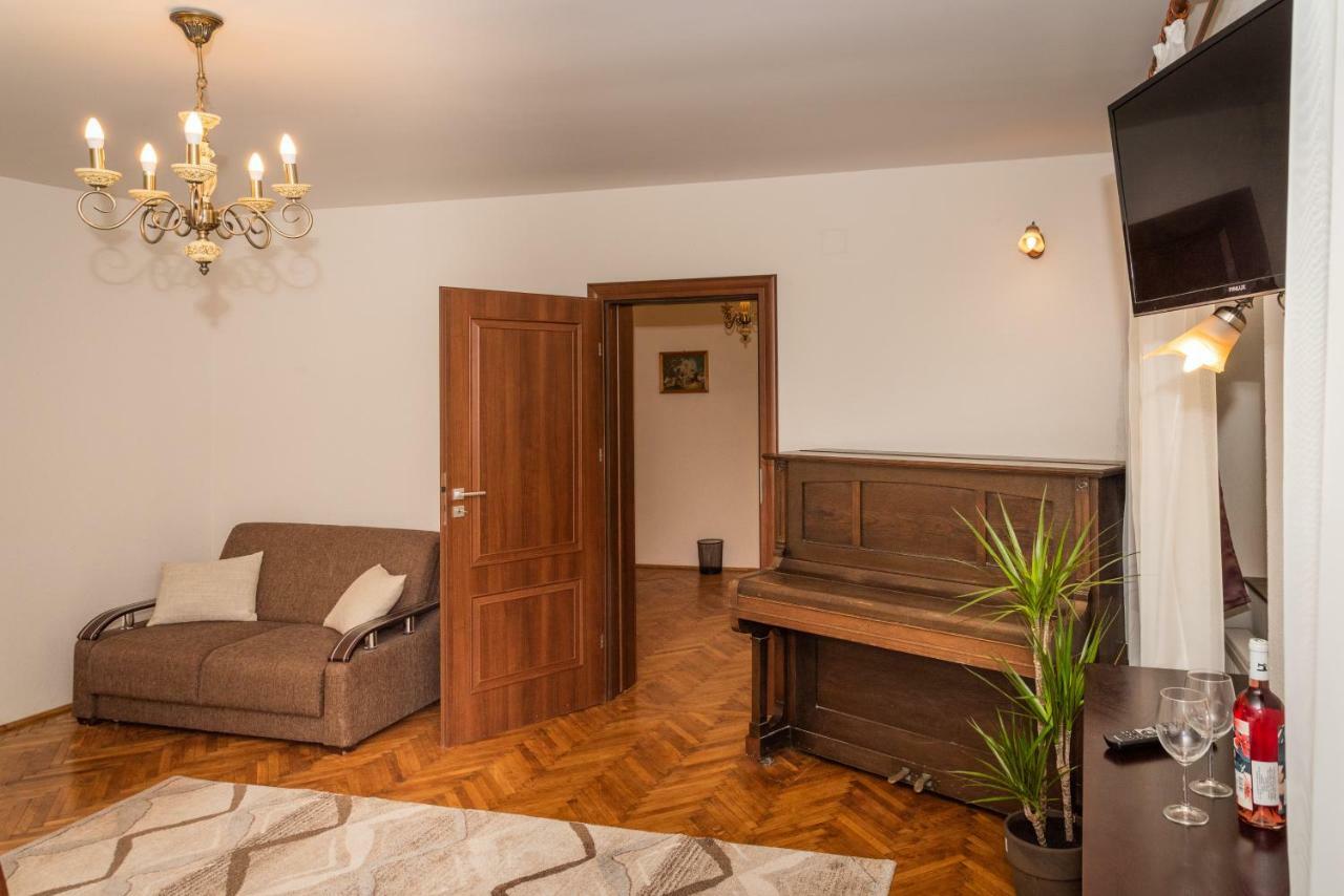 Musik Apartments Old Town Сибиу Екстериор снимка