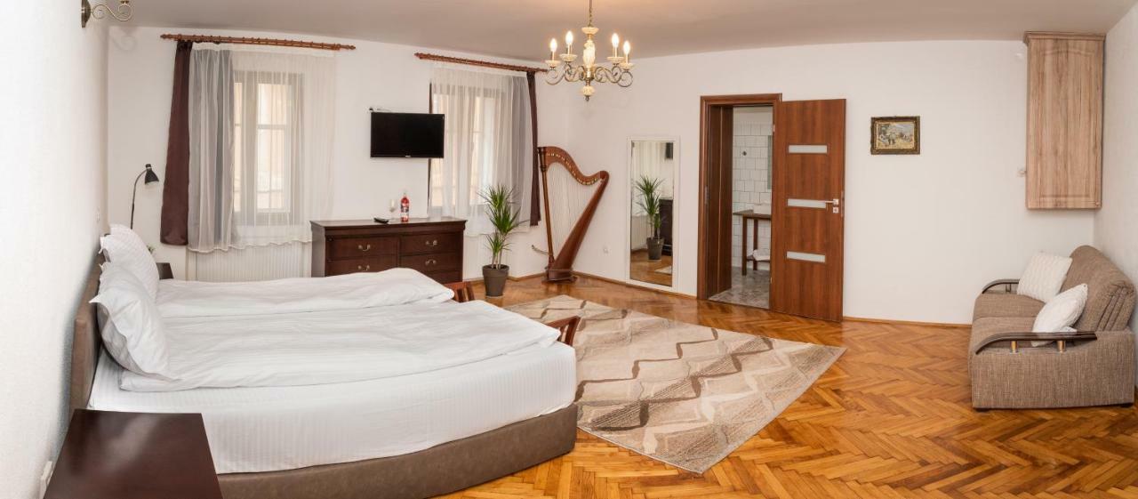 Musik Apartments Old Town Сибиу Екстериор снимка