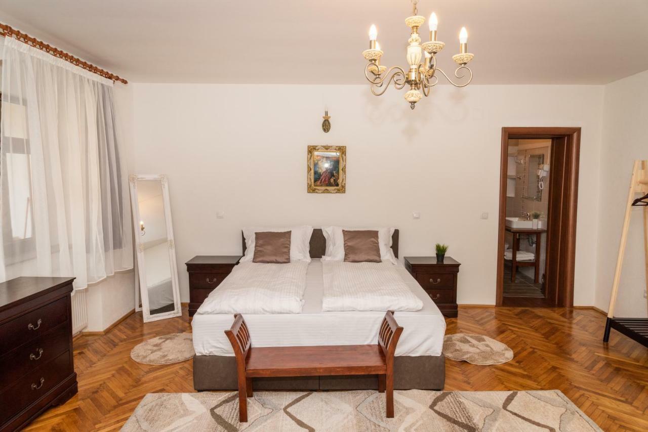 Musik Apartments Old Town Сибиу Екстериор снимка